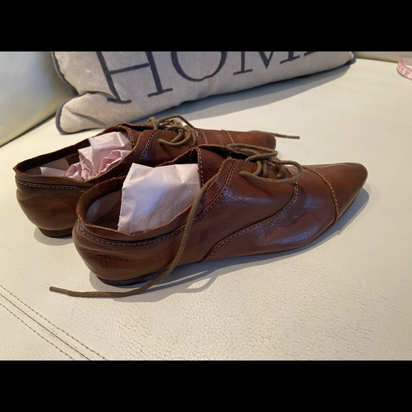 FRYE shoes flats brown size 6.5 - Picture 4 of 8